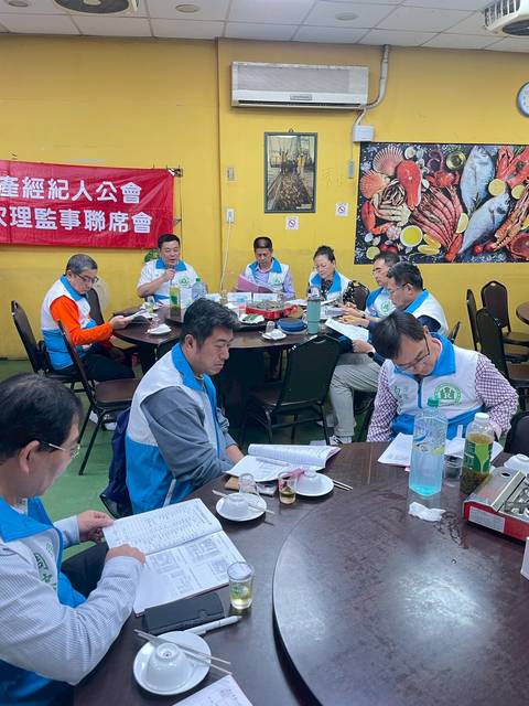 1380012_ef784379670fa4cc34ef0b517f96df9e