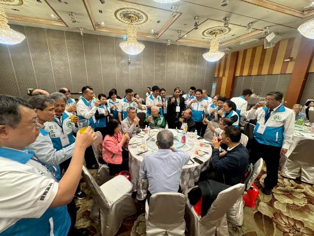 1381628_47731d0e00e34ea8ad614d53eaede2b0